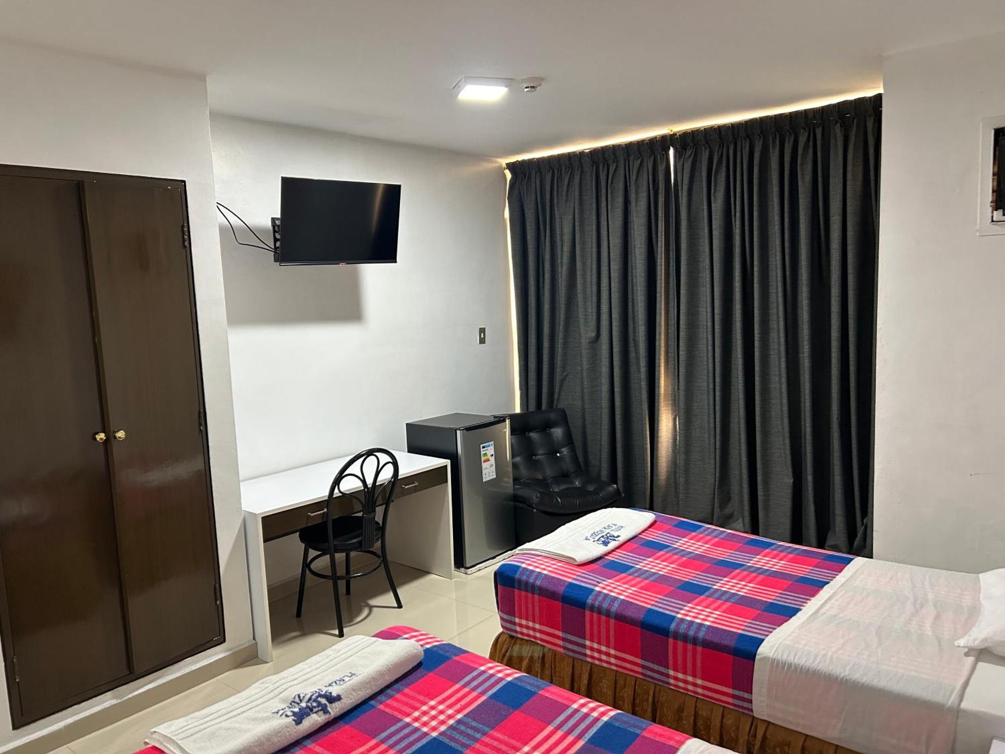 קראקס Hotel Plaza Venezuela מראה חיצוני תמונה